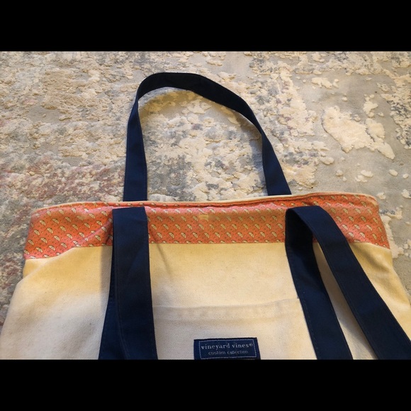 🐳 Vineyard Vines Classic Tote - Picture 10 of 14